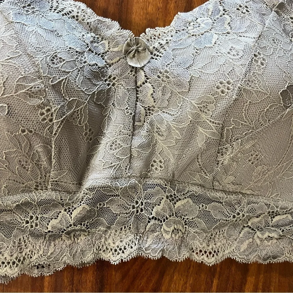 Rhonda Shear Gray Floral Lace Bralette size 2X